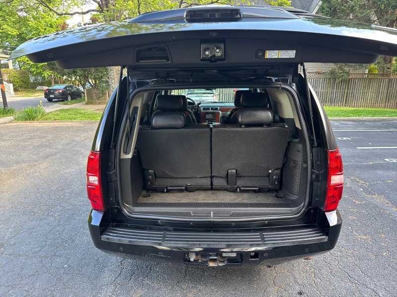 Used 2007 Chevrolet Tahoe LTZ w/ LTZ Preferred Equipment Group AWD/4WD image 35