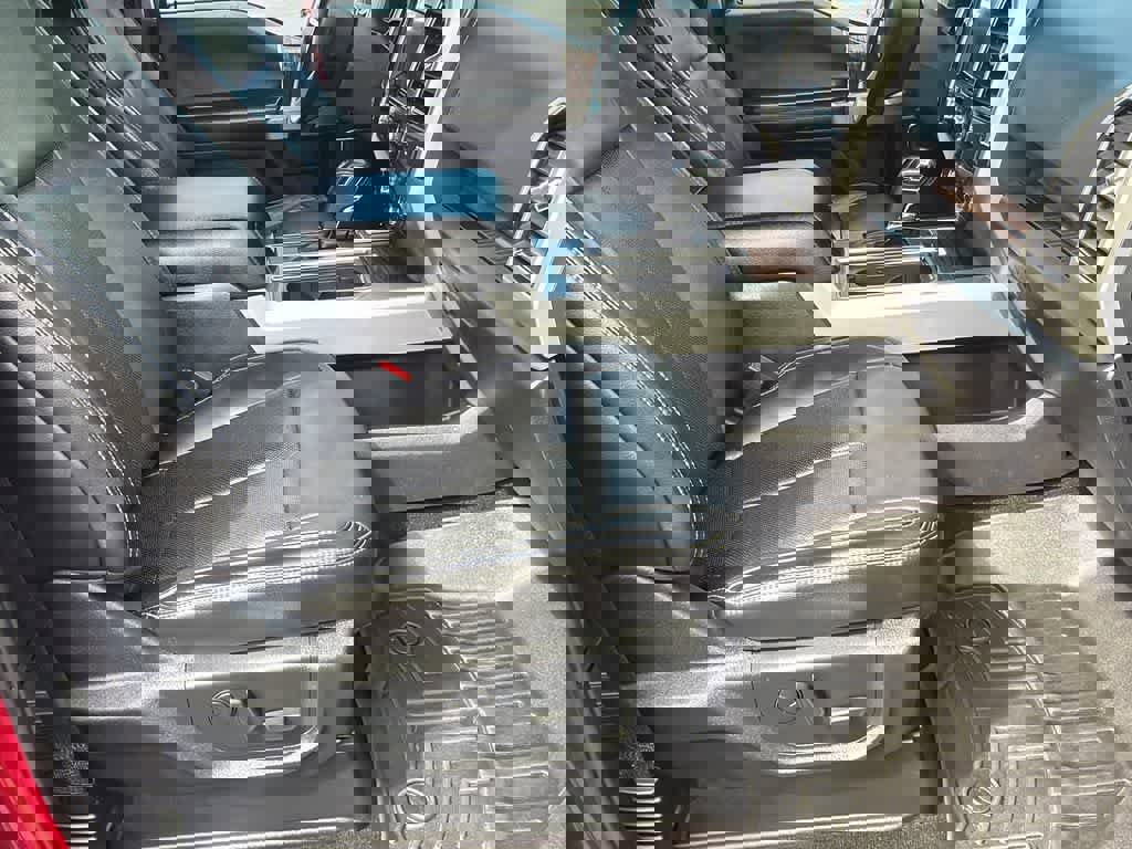 Used 2019 Ford F150 Lariat image 12