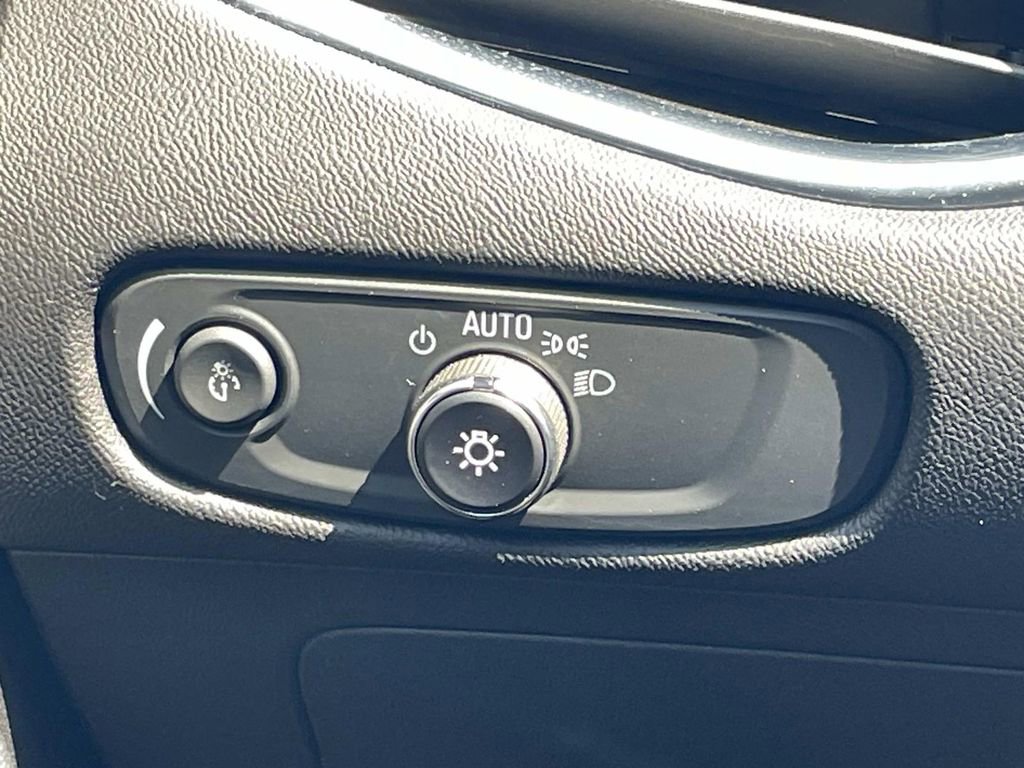 Used 2024 Chevrolet Malibu LT FWD image 30