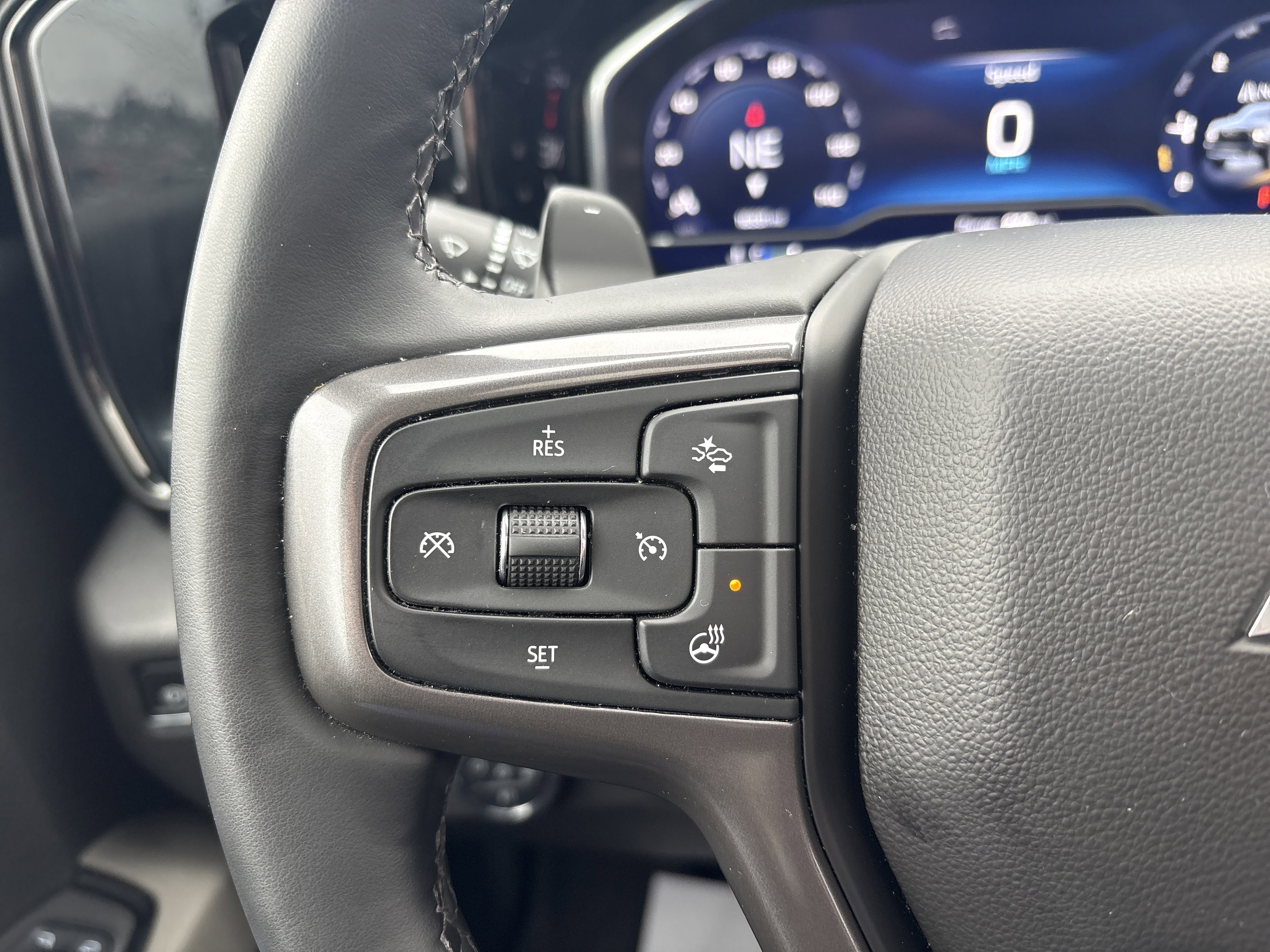 Used 2025 Chevrolet Silverado 1500 ZR2 w/ Technology Package image 18