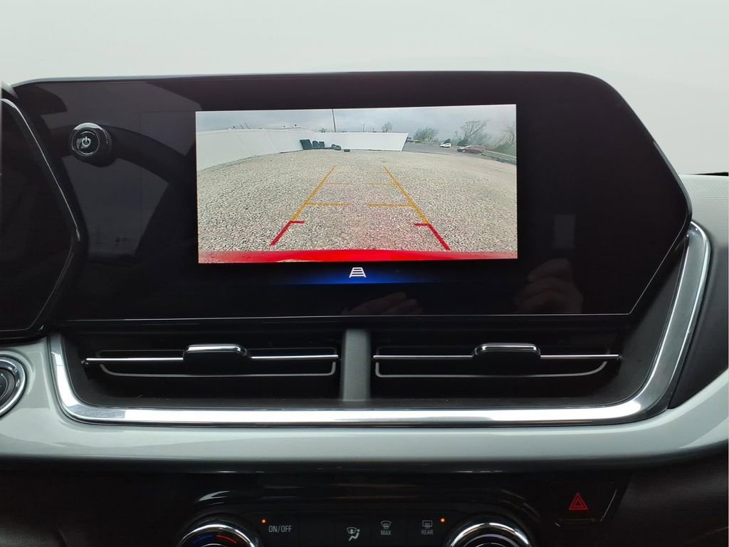 Used 2024 Chevrolet Trax LT w/ Driver Confidence Package image 26