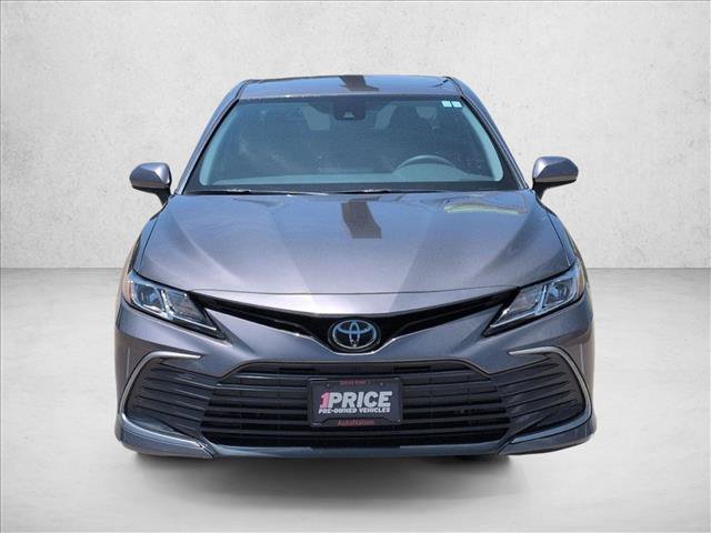 Used 2022 Toyota Camry LE FWD image 2