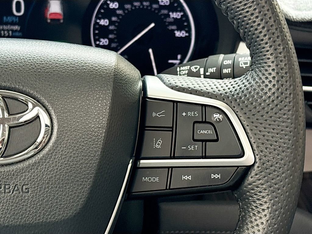 Certified 2024 Toyota Sienna Limited AWD/4WD image 12