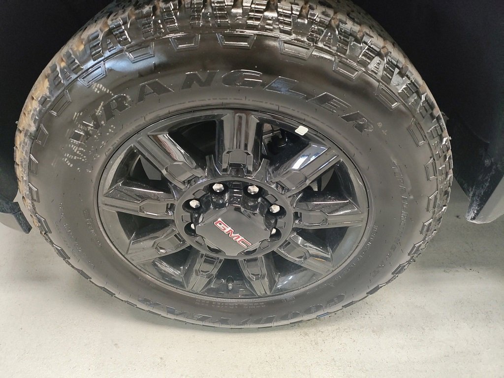 New 2026 GMC Sierra 2500 AT4 w/ Technology Package image 17