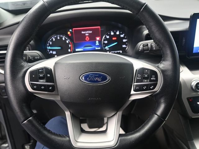 Used 2022 Ford Explorer XLT image 12