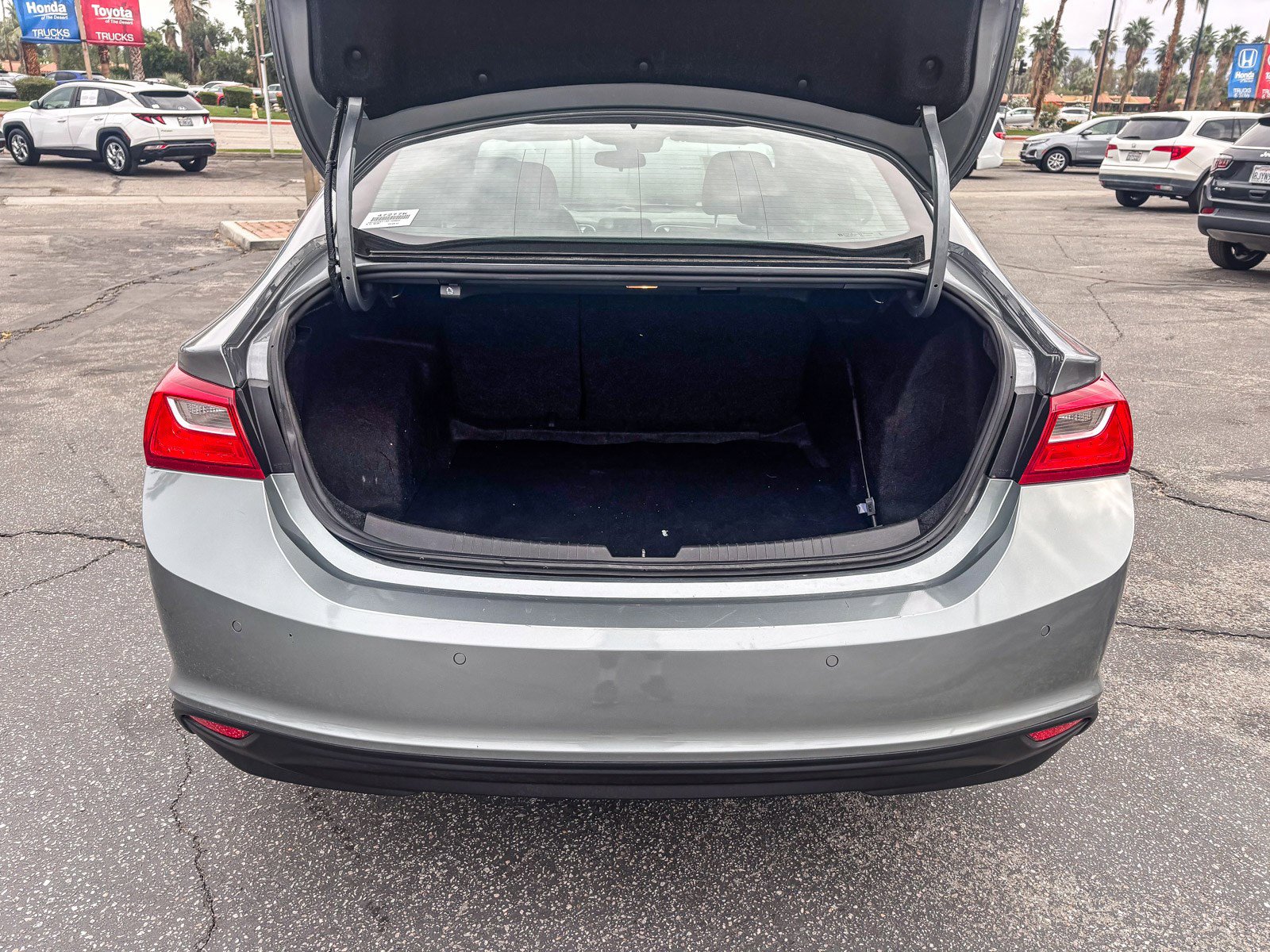 Used 2024 Chevrolet Malibu LT image 14