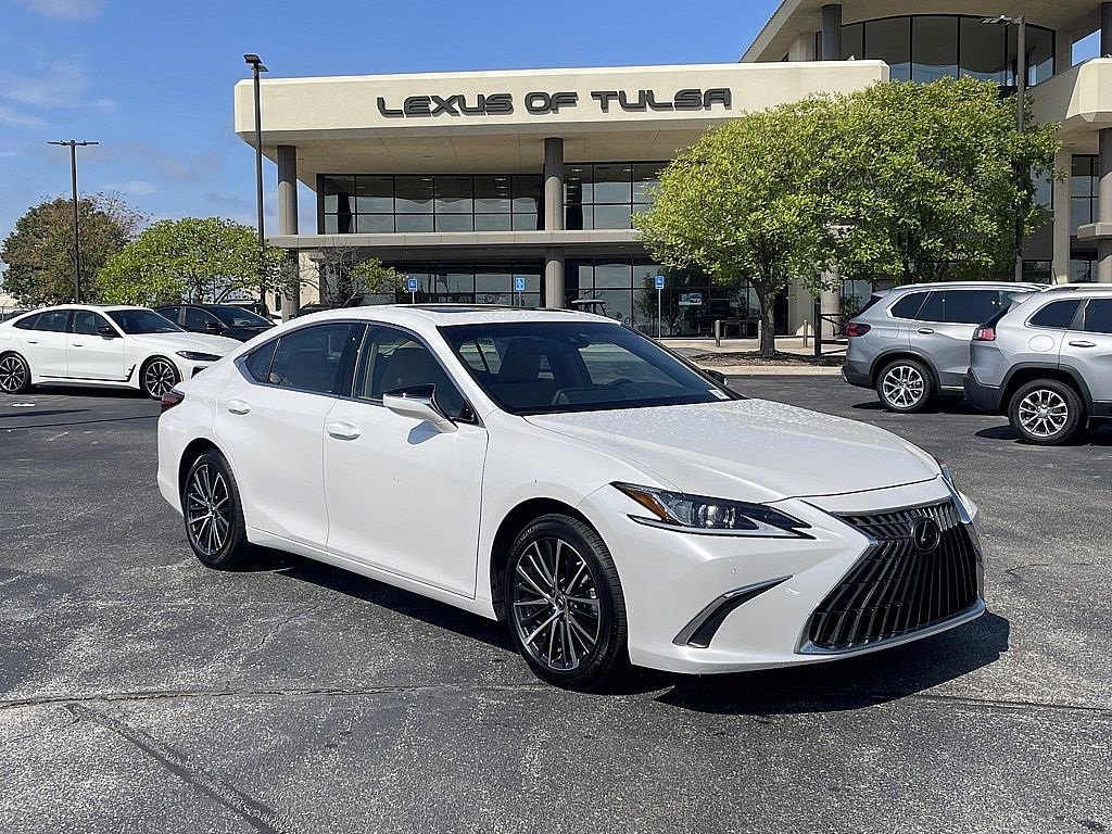 Certified 2024 Lexus ES 250 w/ Premium Package