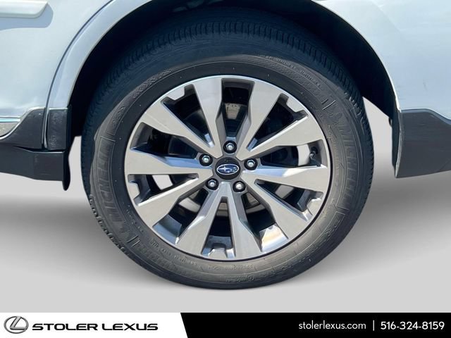 Used 2017 Subaru Outback 2.5i Touring AWD/4WD image 10