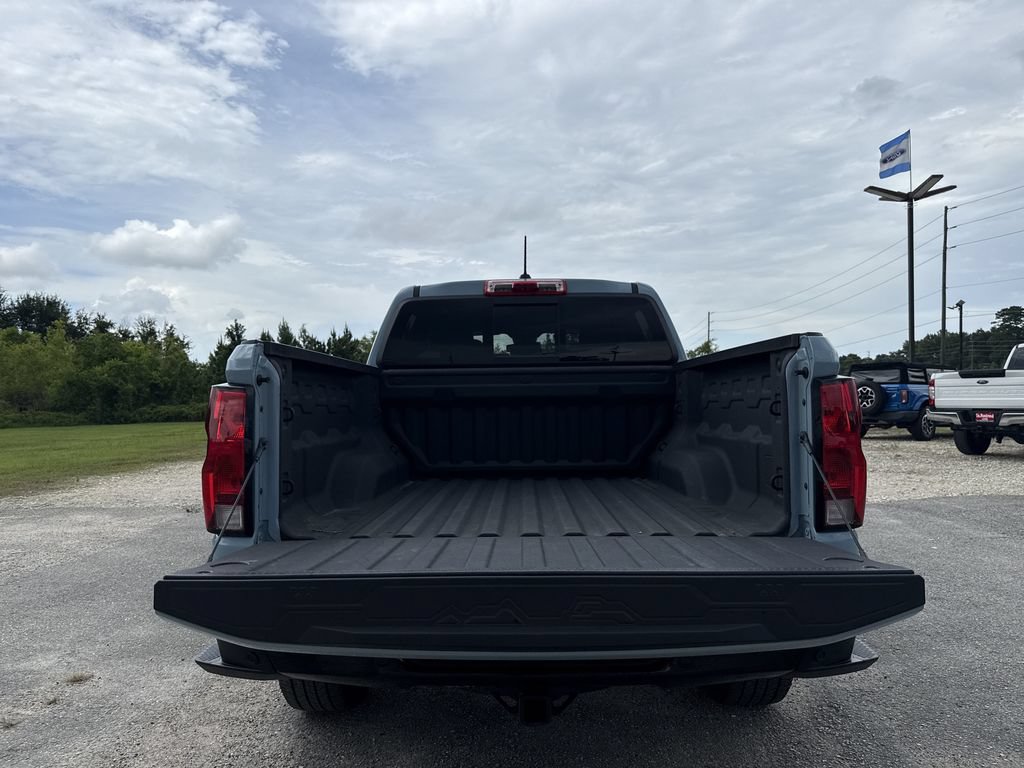 Used 2025 Chevrolet Colorado W/T w/ WT Custom Package RWD image 27