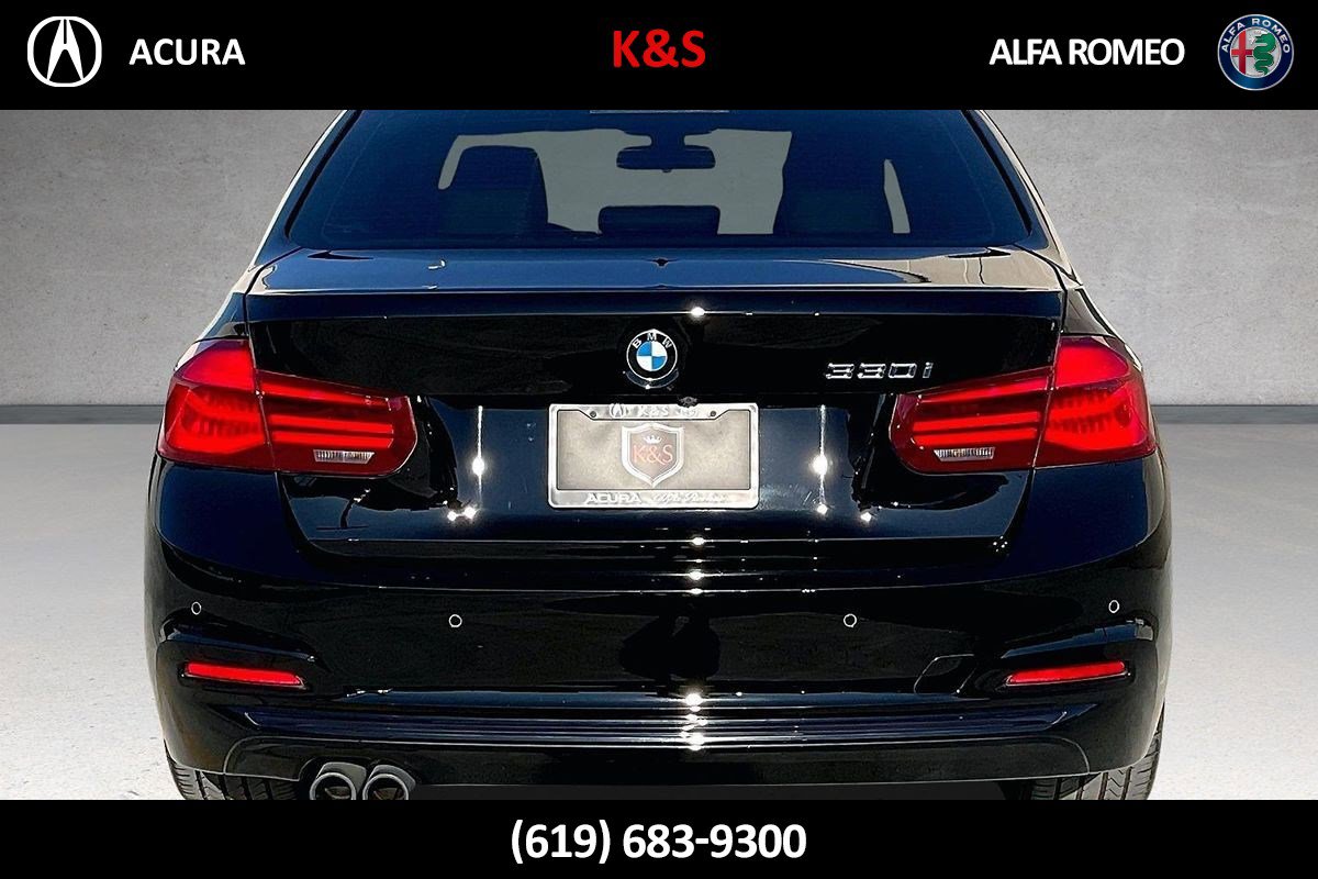 Used 2018 BMW 330i Sedan w/ Shadow Sport Edition image 35