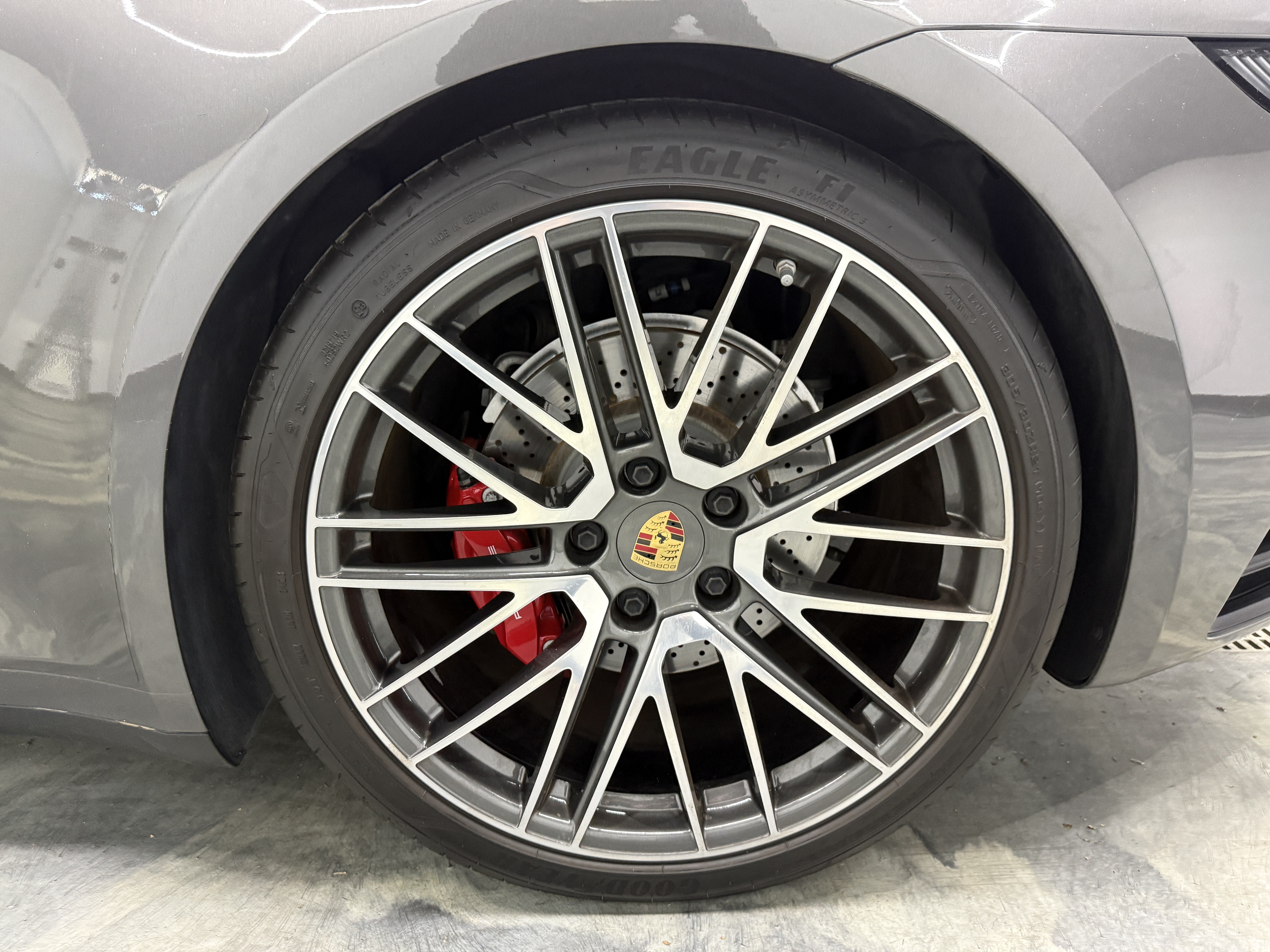 Used 2024 Porsche 911 Carrera 4S AWD/4WD image 30