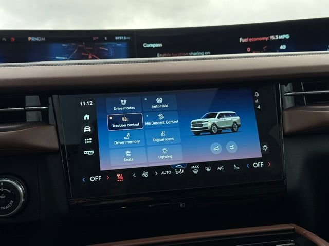 Used 2025 Lincoln Navigator L Reserve image 32