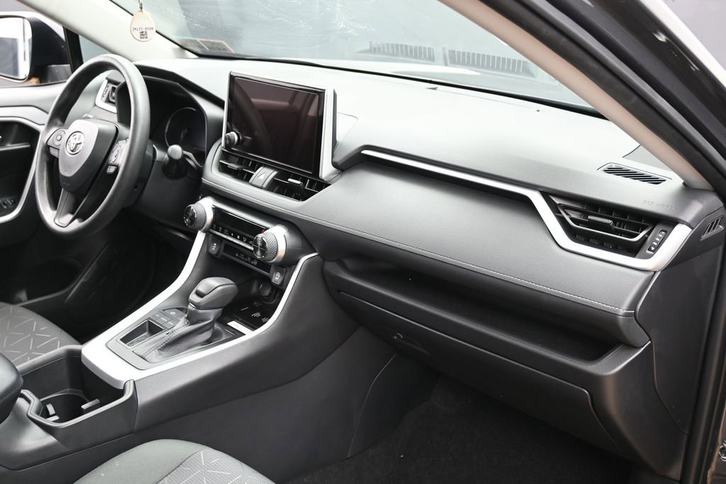 Used 2024 Toyota RAV4 XLE w/ Convenience Package FWD image 36