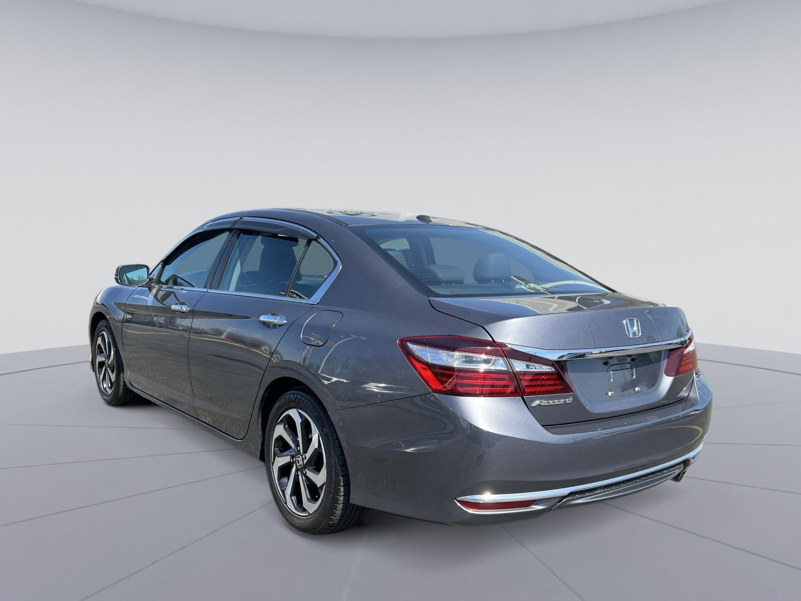 Used 2016 Honda Accord EX-L image 3