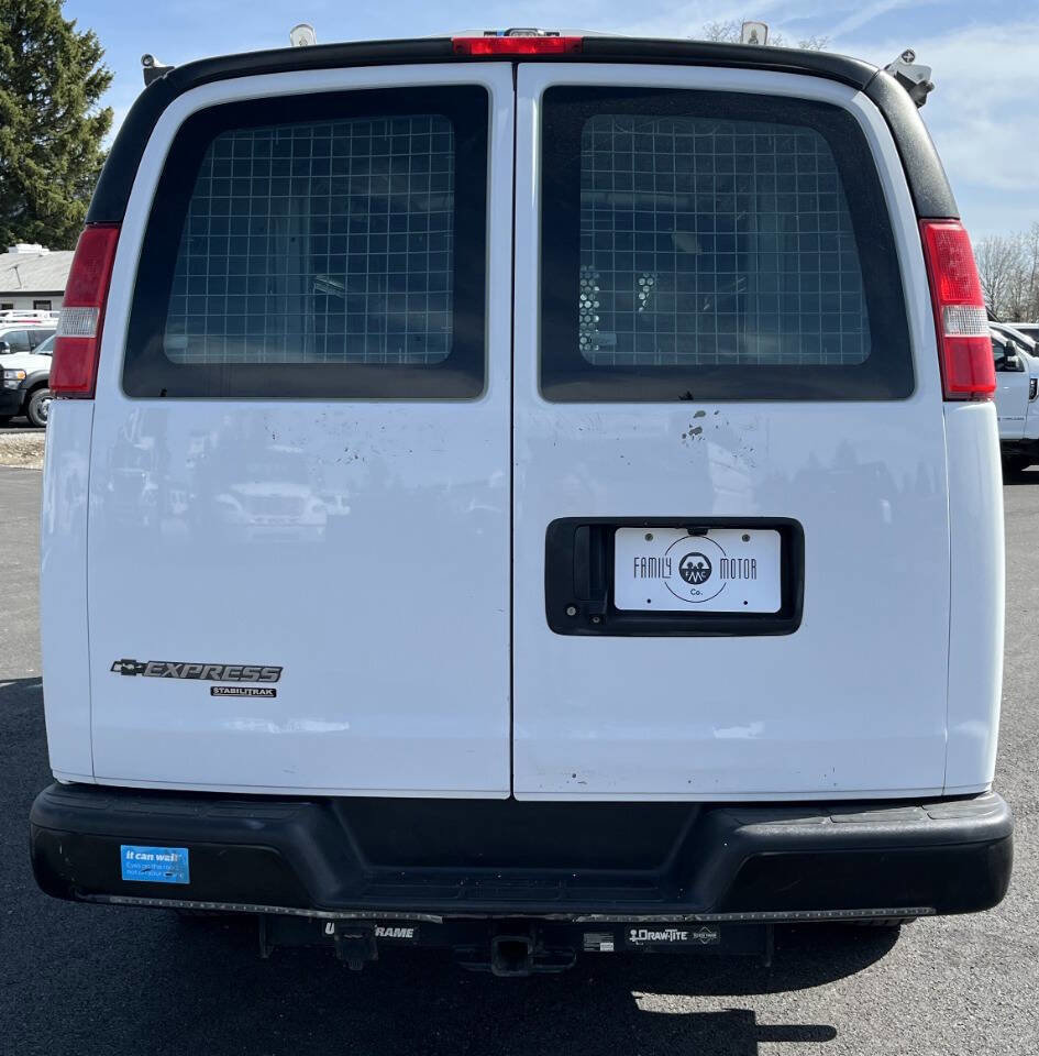 Used 2015 Chevrolet Express 2500 RWD image 6