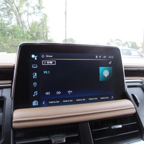 Used 2024 Chevrolet Suburban Premier AWD/4WD image 24