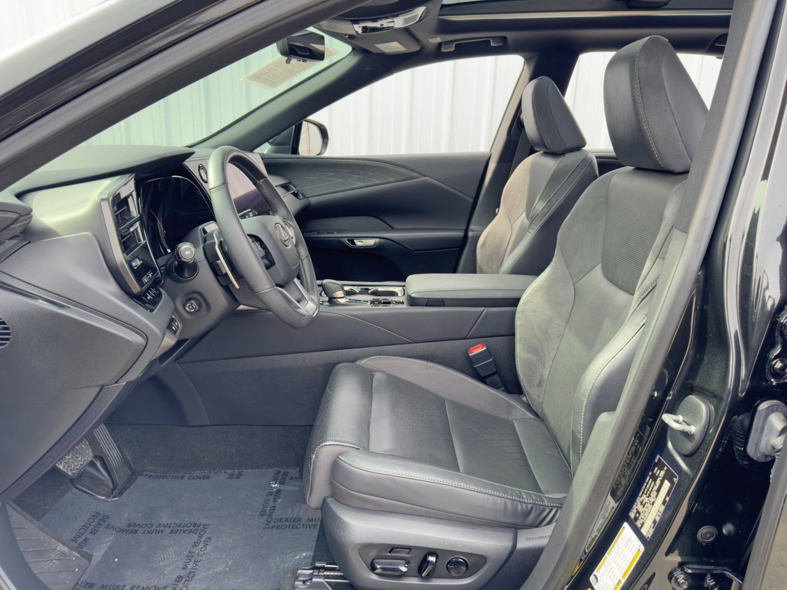 Used 2023 Lexus RX 350 Luxury w/ Cold Area Package image 17