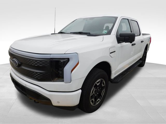 Used 2023 Ford F150 Lightning XLT image 3