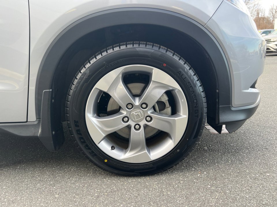 Used 2017 Honda HR-V EX image 29