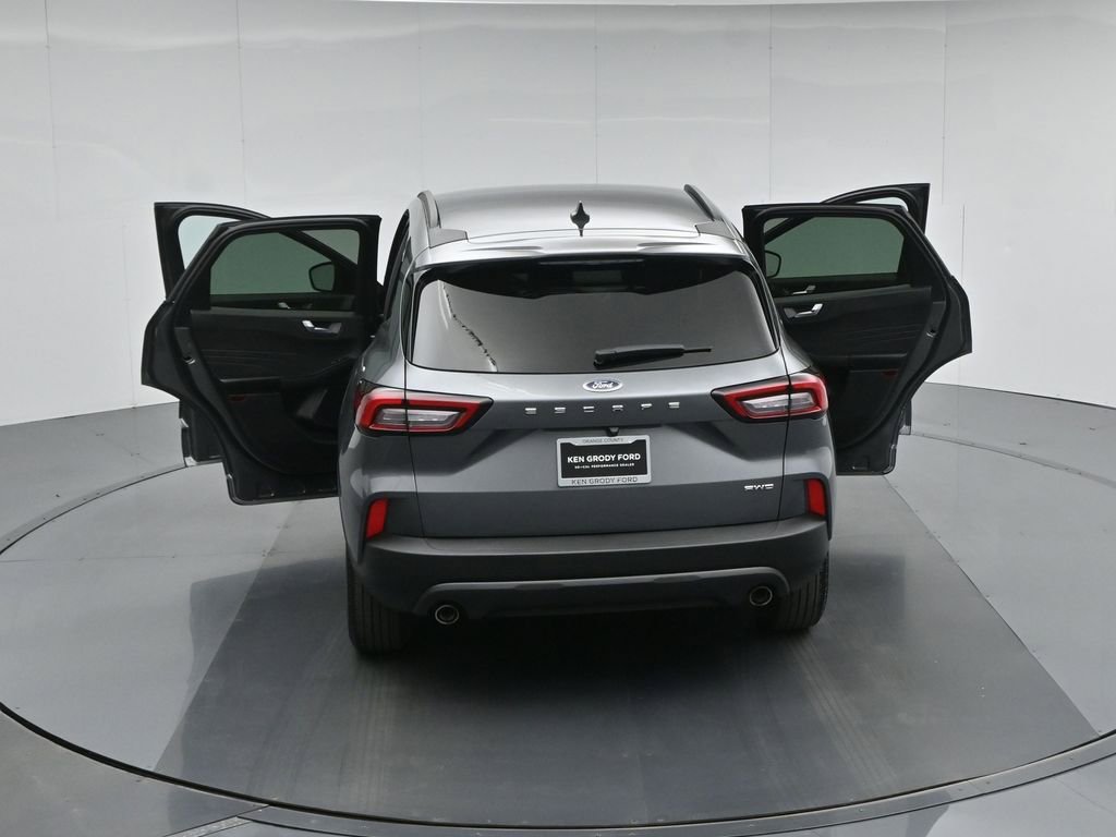Certified 2025 Ford Escape ST-Line AWD/4WD image 44
