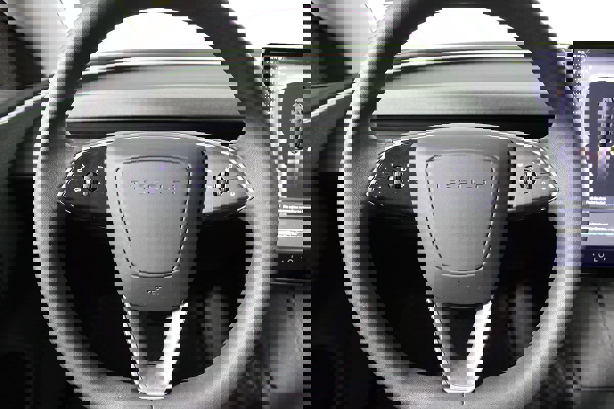 Used 2024 Tesla Model 3 Standard Range image 7