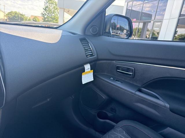 New 2025 Mitsubishi Outlander Sport LE image 17