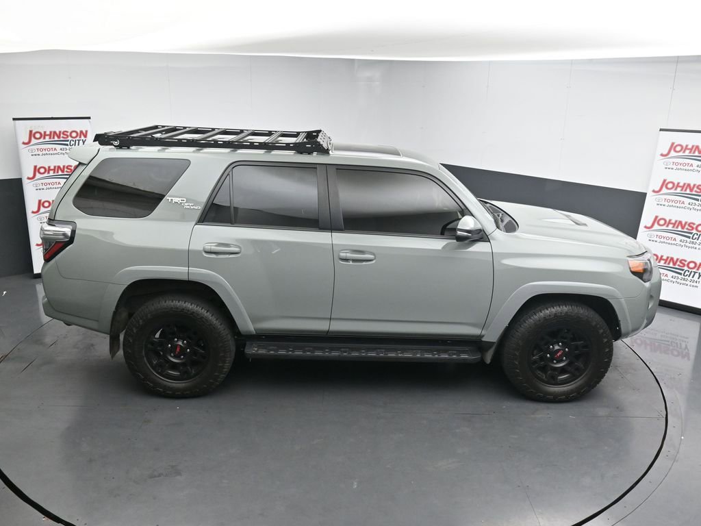 Used 2023 Toyota 4Runner TRD Off-Road Premium w/ Moonroof Package AWD/4WD image 17