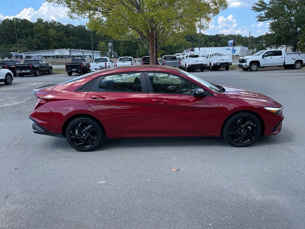 Used 2026 Hyundai Elantra Sport FWD image 8