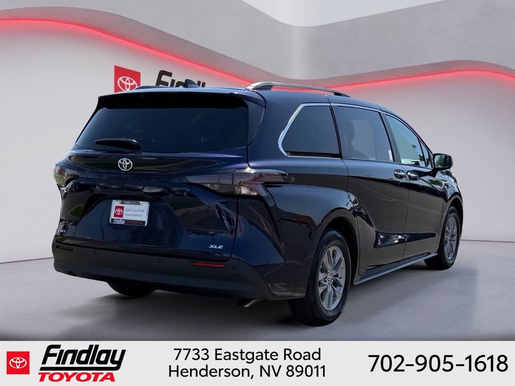 Certified 2026 Toyota Sienna XLE FWD image 3