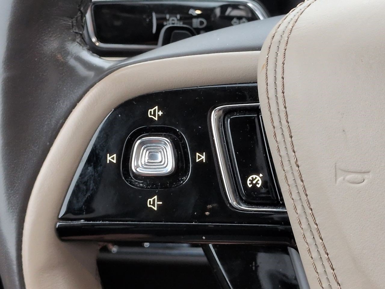 Certified 2023 Lincoln Aviator Reserve w/ Elements Package Plus image 26