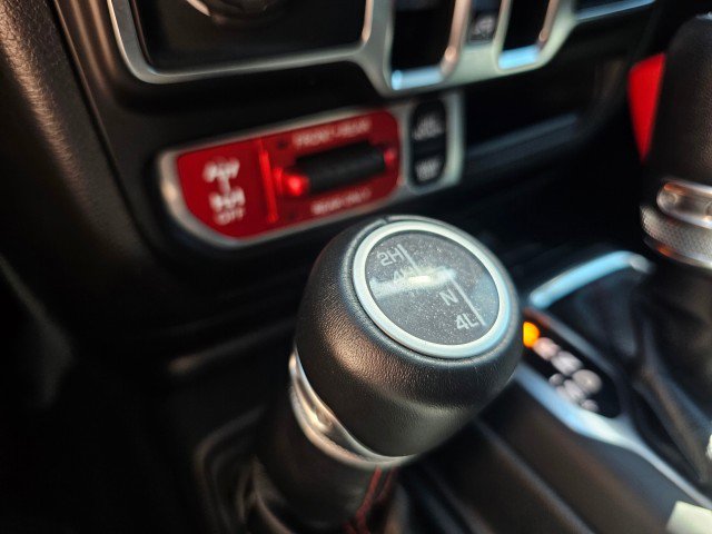 Used 2022 Jeep Wrangler Unlimited Rubicon w/ LED Lighting Group AWD/4WD image 46