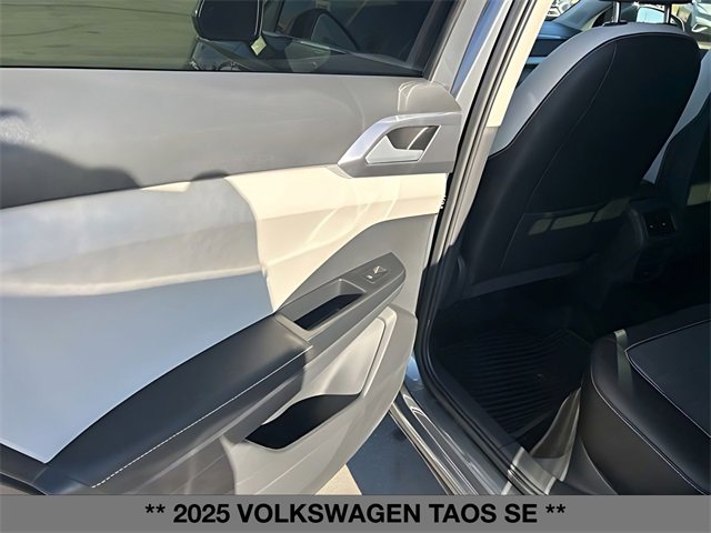 Used 2025 Volkswagen Taos SE image 16