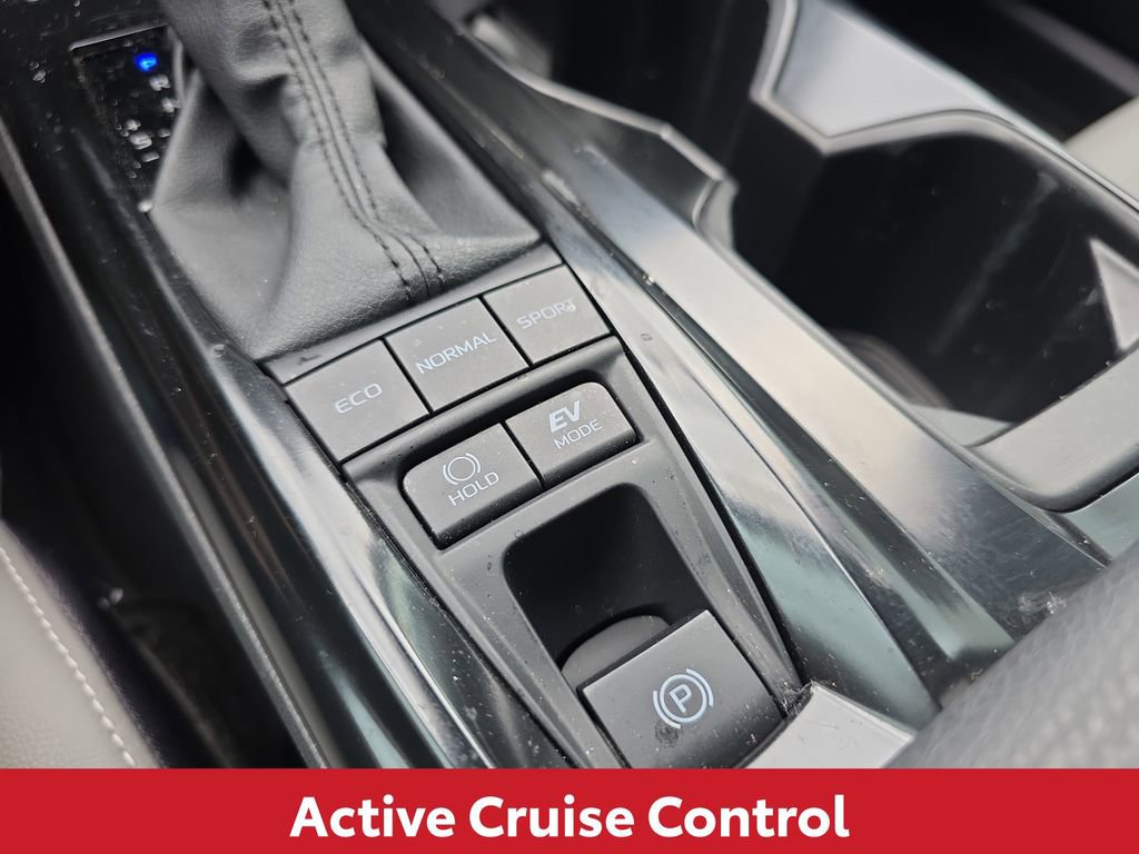 Used 2025 Toyota Camry SE w/ Convenience Package FWD image 27