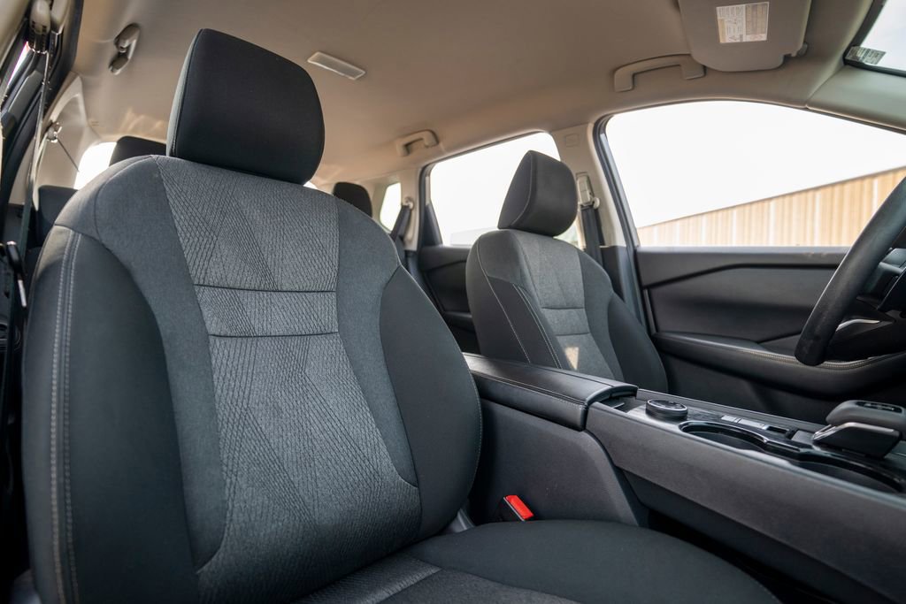 Used 2024 Nissan Rogue SV AWD/4WD image 18