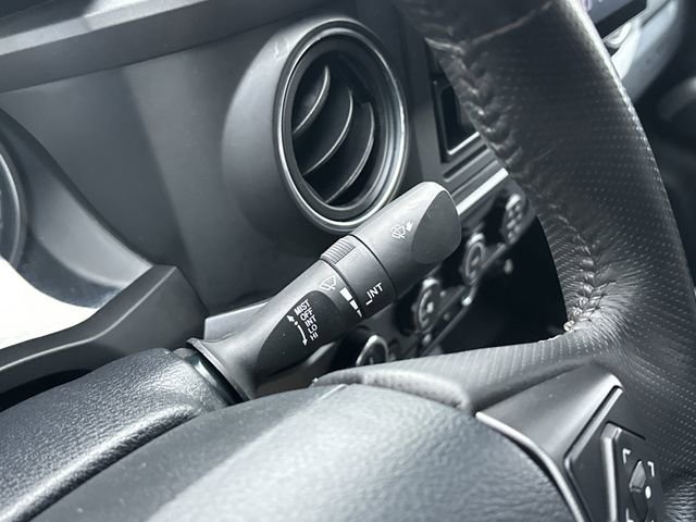 Used 2019 Toyota Tacoma TRD Off-Road image 19