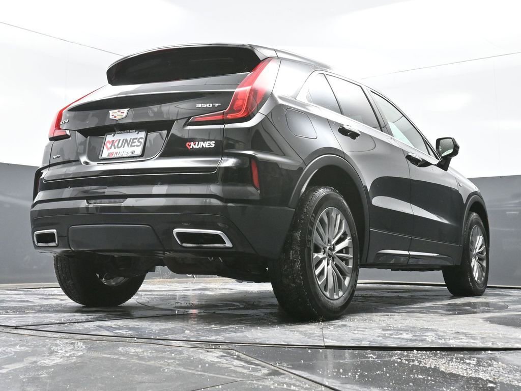 Used 2025 Cadillac XT4 Premium Luxury image 56