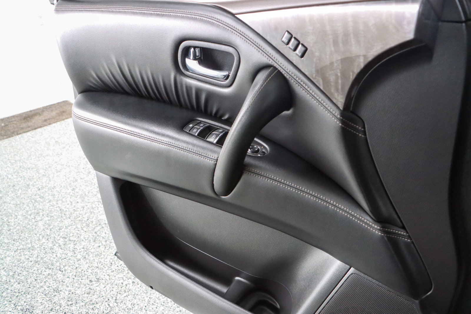 Used 2023 Nissan Armada Platinum w/ Cargo Package image 25