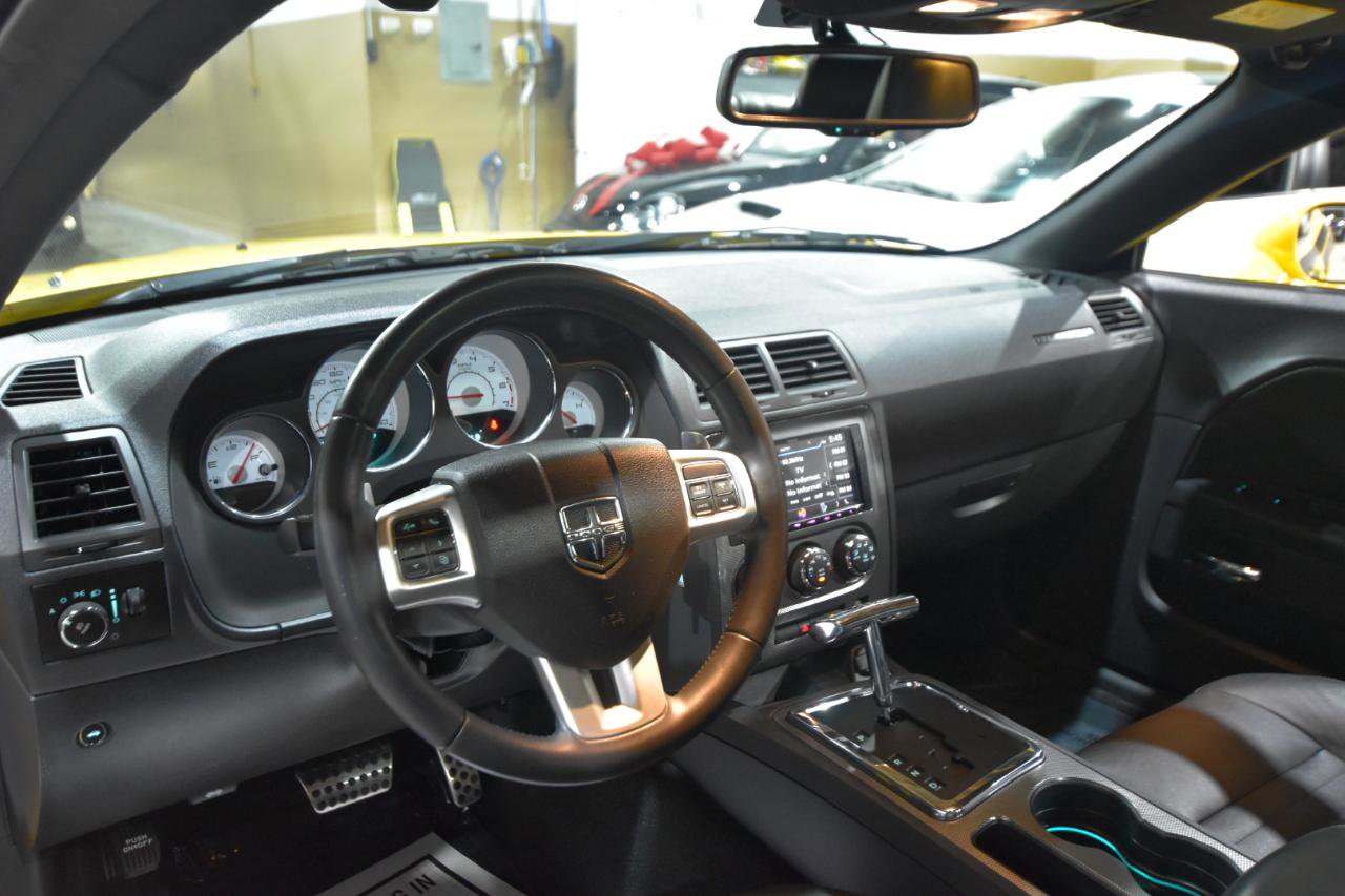 Used 2012 Dodge Challenger R/T image 17