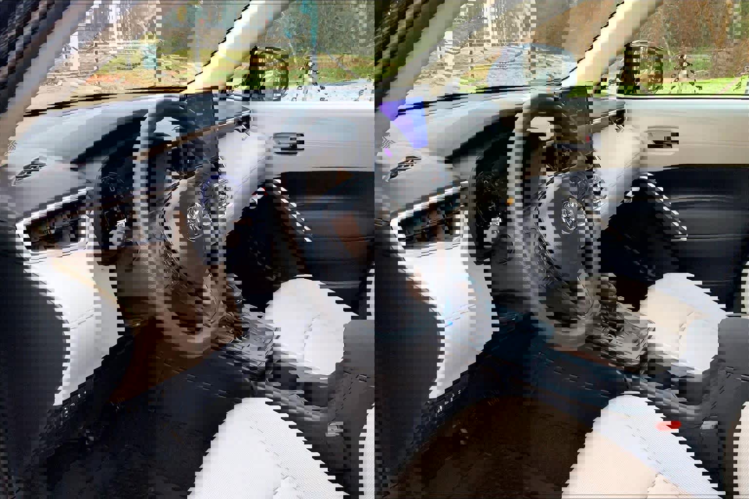 New 2026 Toyota Corolla Cross L image 8