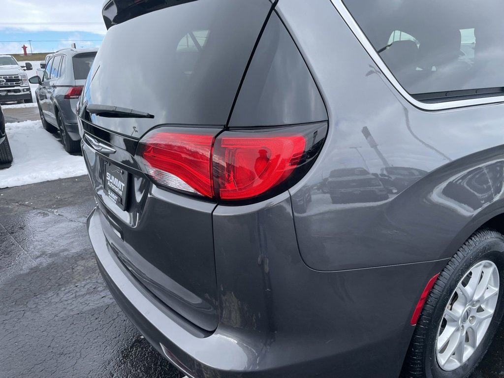 Used 2021 Chrysler Voyager Lxi image 31
