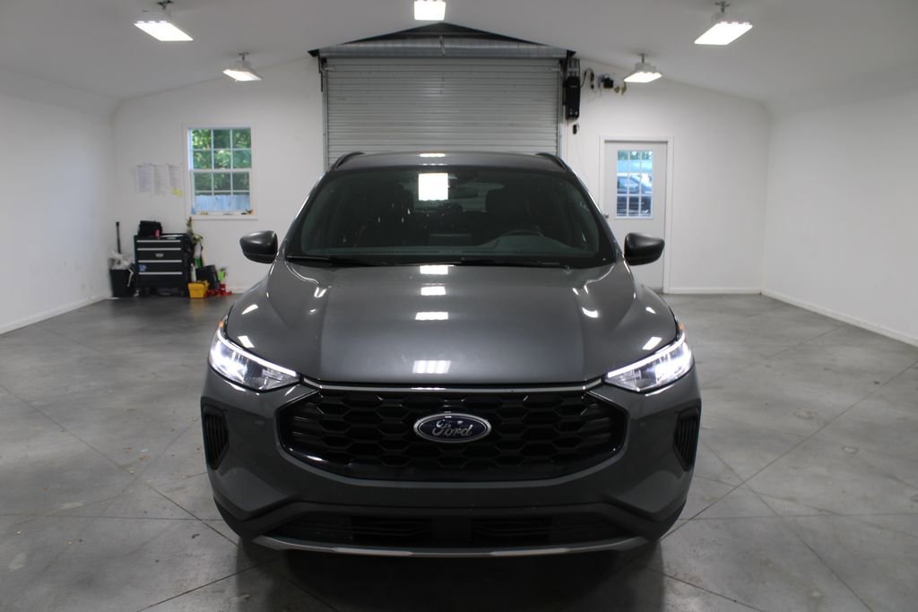 Used 2025 Ford Escape ST-Line AWD/4WD image 3
