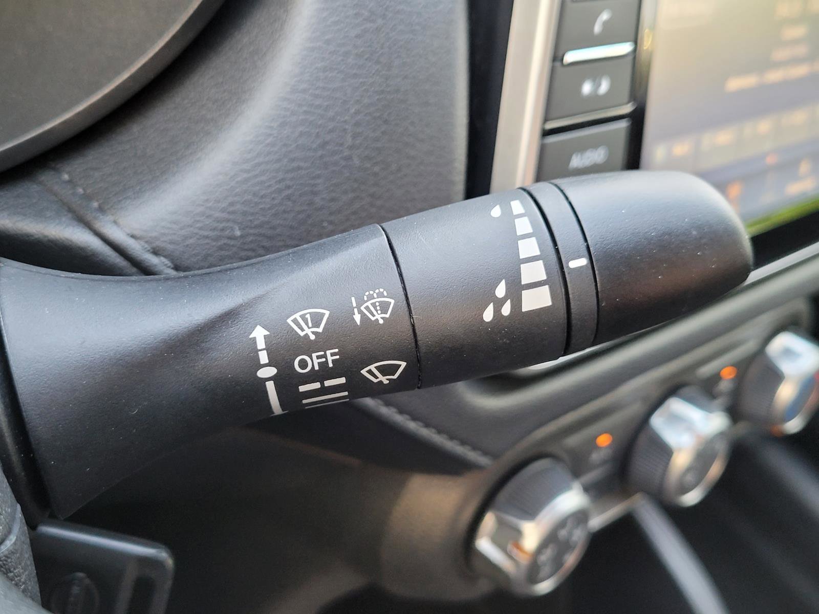 Used 2024 Nissan Versa S w/ S Plus Package image 30