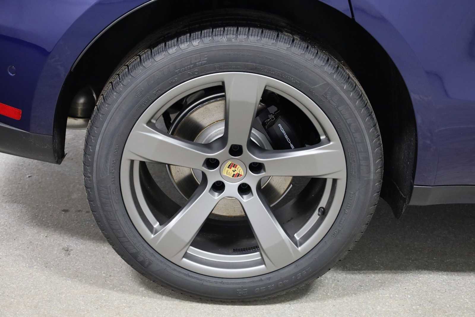 New 2026 Porsche Macan image 38