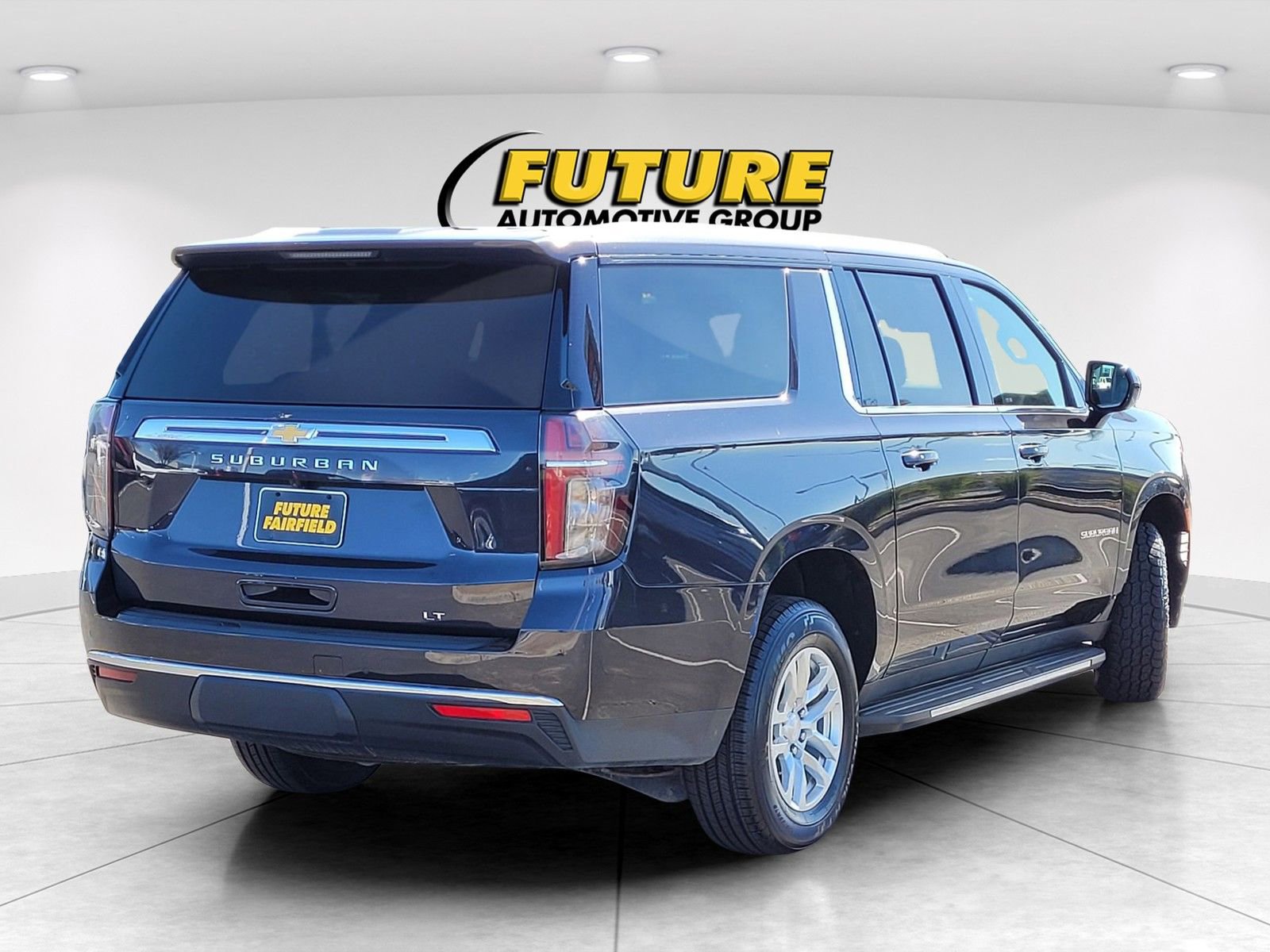 Used 2024 Chevrolet Suburban LT image 7