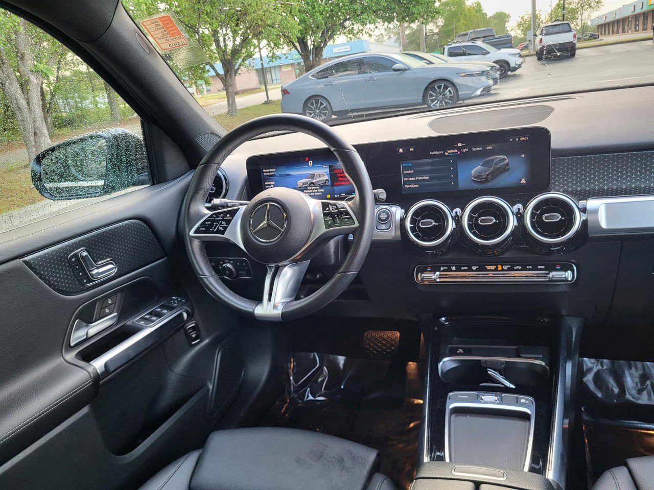 Used 2025 Mercedes-Benz GLB 250 image 16