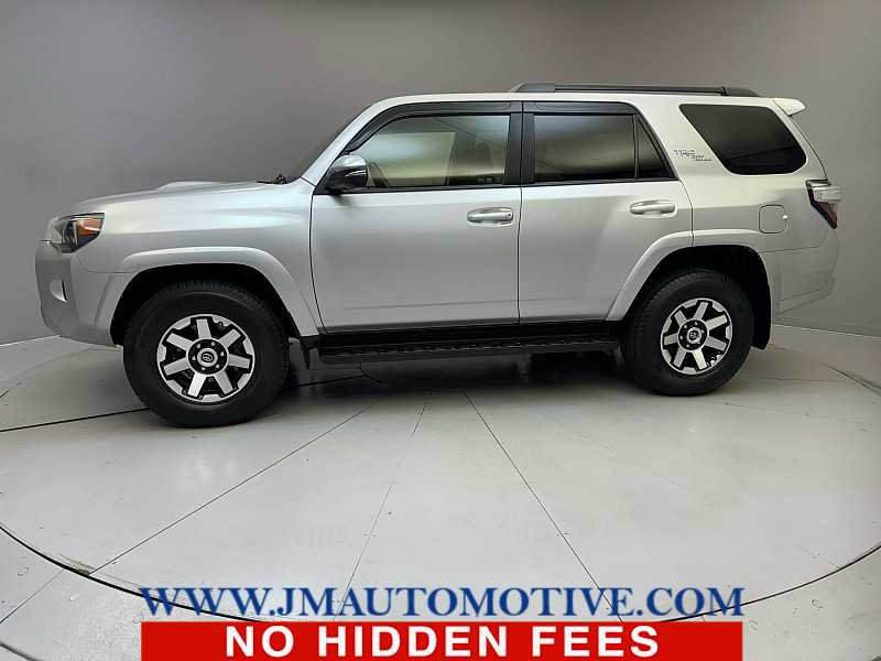 Used 2020 Toyota 4Runner TRD Off-Road Premium image 2