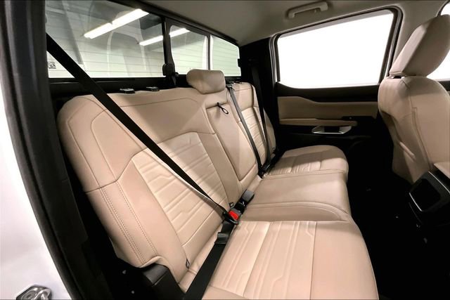 Used 2025 Ford Ranger Lariat w/ FX4 Off-Road Package image 26