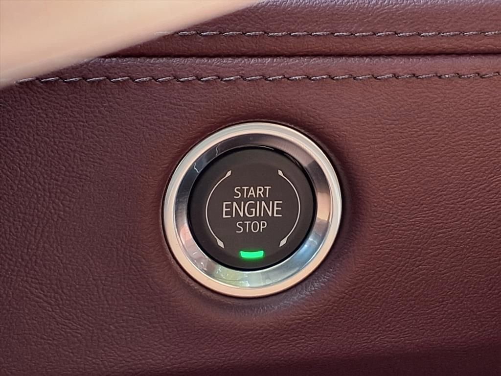 New 2026 Cadillac Escalade ESV Luxury w/ LPO, Floor Liner Package image 20