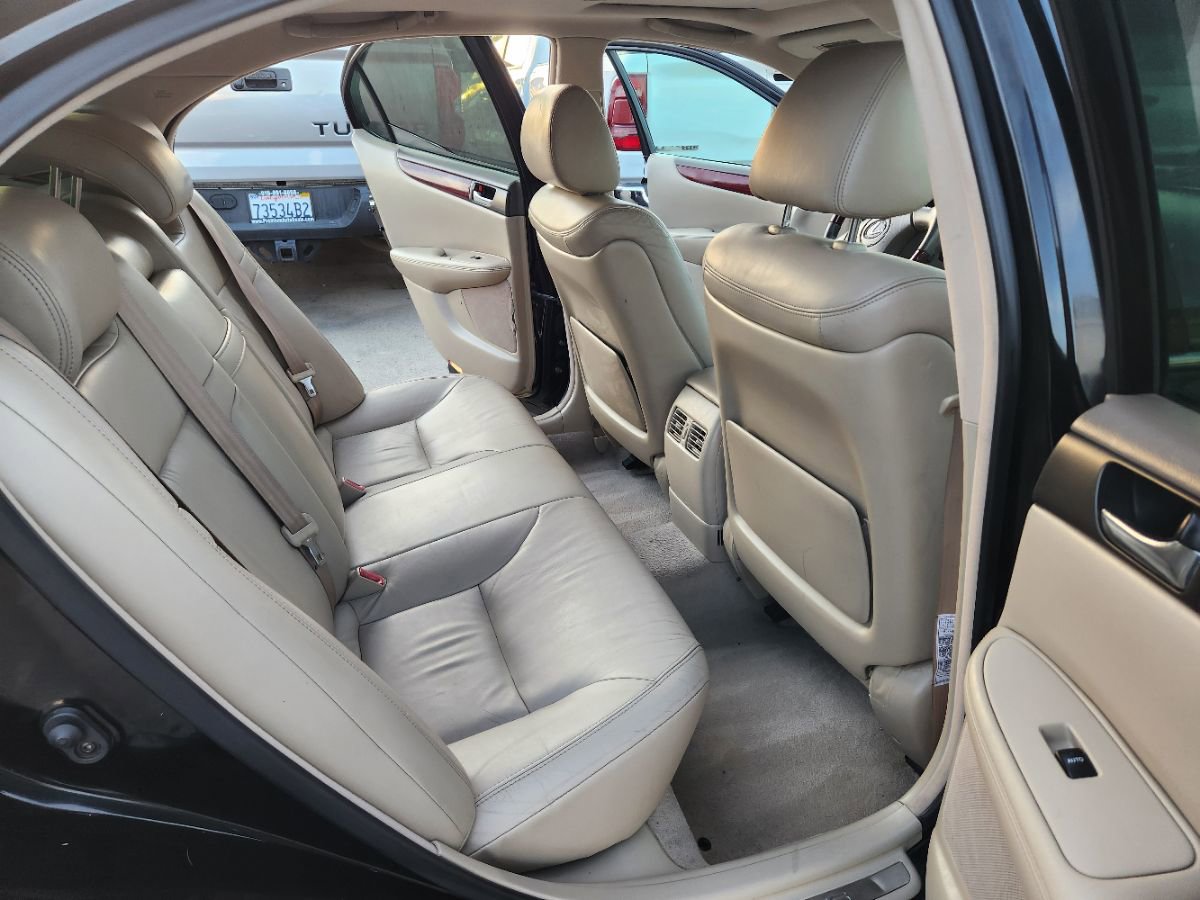 Used 2002 Lexus ES 330 FWD image 13