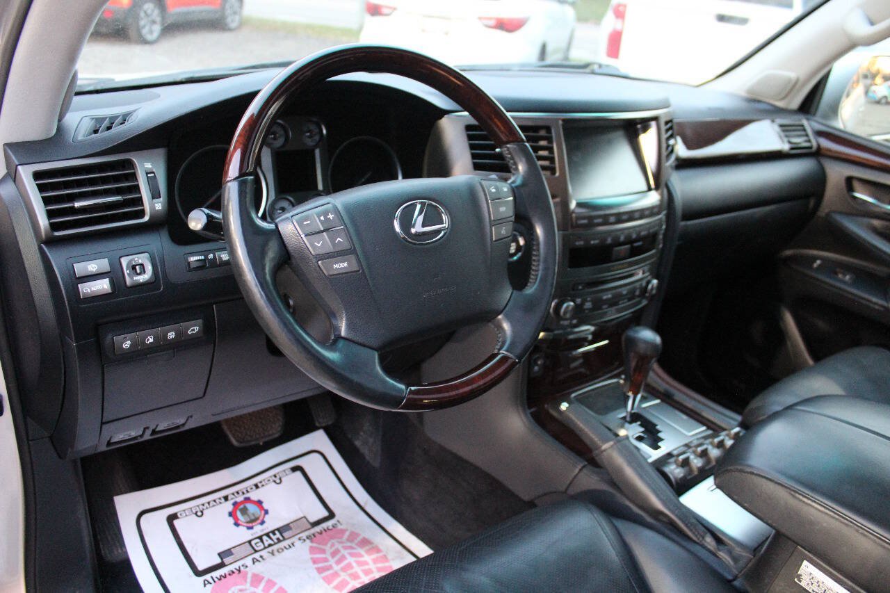 Used 2011 Lexus LX 570 4WD w/ Luxury Pkg image 11